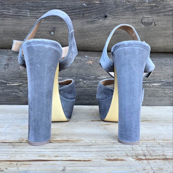 Steve Madden NEW!! Jillyy Gray Suede, Platform, Peep Toe Heels. WMS 7.5M - Picture 8 of 15